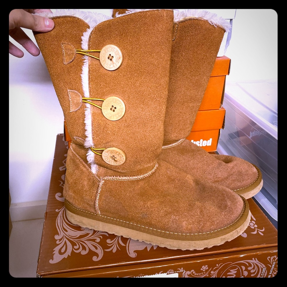 Brown boots
